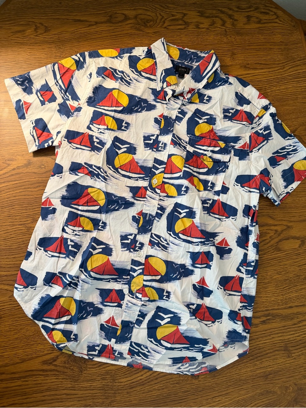 J Crew Sailboat - short sleeve button down - 100% cotton - Men’s L